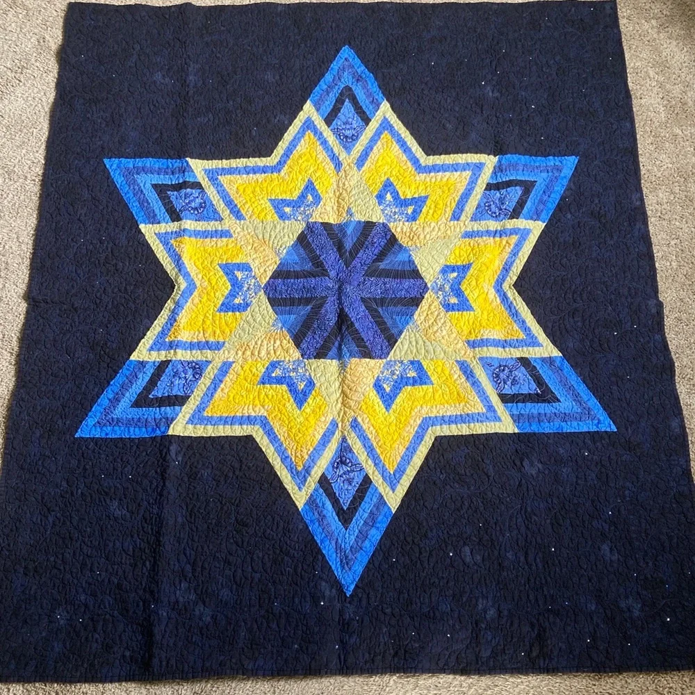 Quilt Handcrafted - Picture 1 of 9